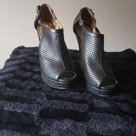 Women's platform heels - Picture 3 of 3